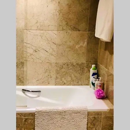 Puente Bright Terrace, Pool & Garden View Apartment