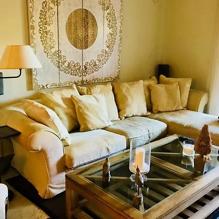 Puente Bright Terrace, Pool & Garden View Apartment *