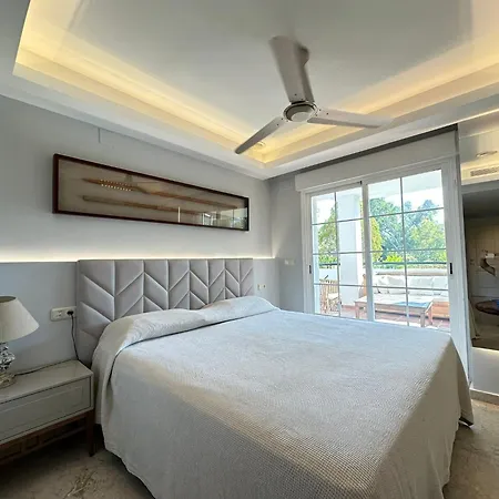 Apartment Puente Bright Terrace, Pool & Garden View