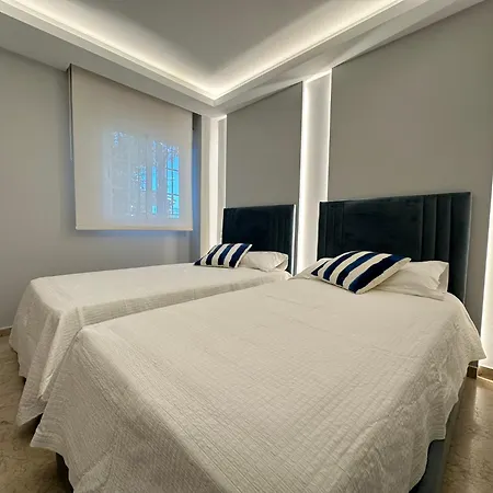 Apartment Puente Bright Terrace, Pool & Garden View
